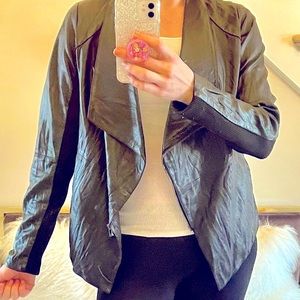 BB Dakota Vegan Black Leather Womens Black Drape Jacket. Size Large.